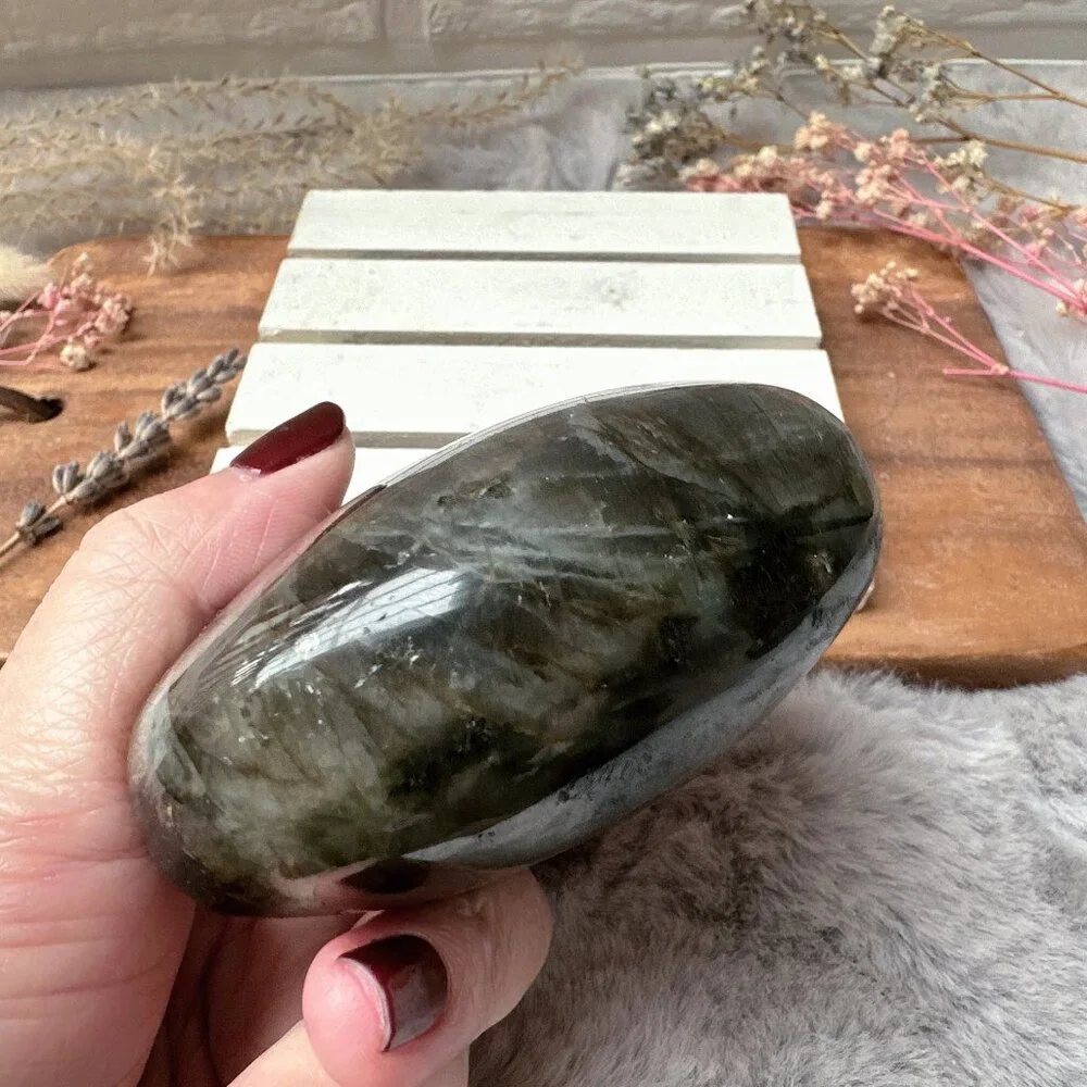 Beautiful Labradorite Heart - Picture 5 of 8